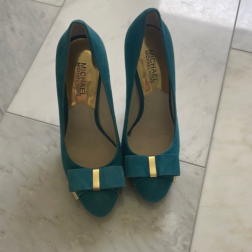 Michael Kors pumps